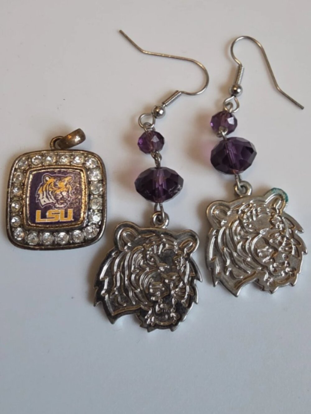 LSU Tigers Jewelry Set - Pendant & Tiger Head Earrings